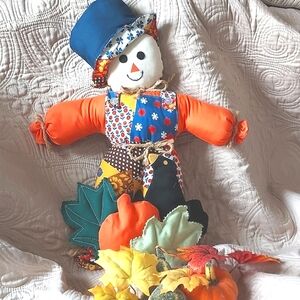 PLUSH SCARECROW DECOR